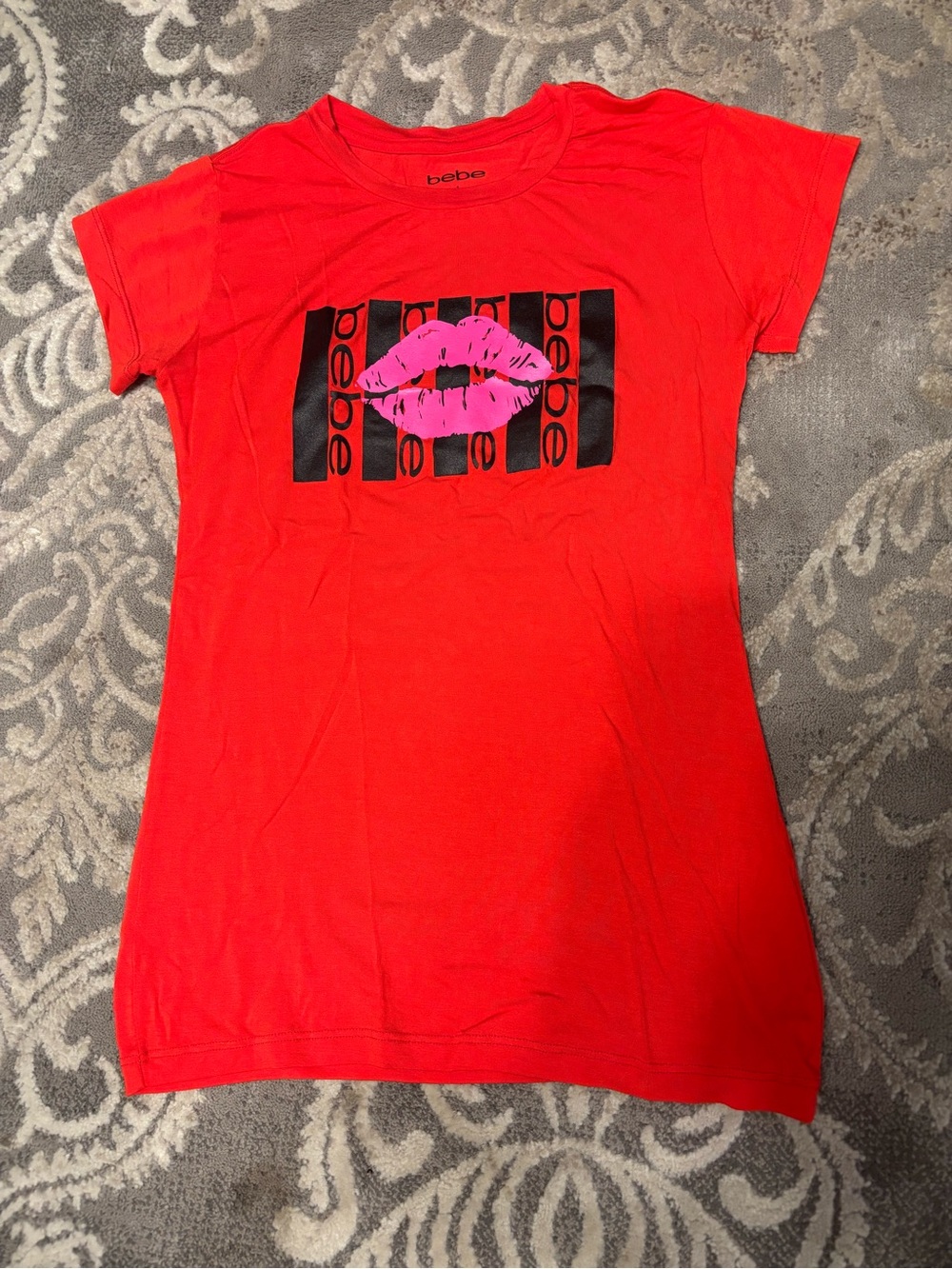 bebe Red Short Sleeve Tee with Pink Lip Graphic Size S.